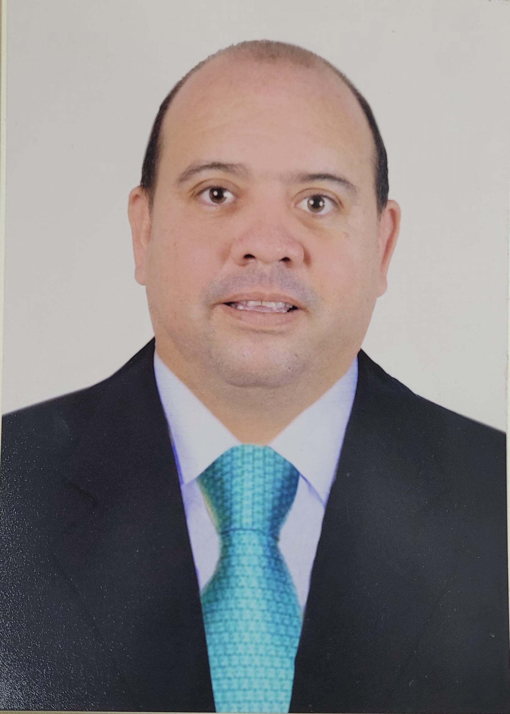 Anexe una foto carnet