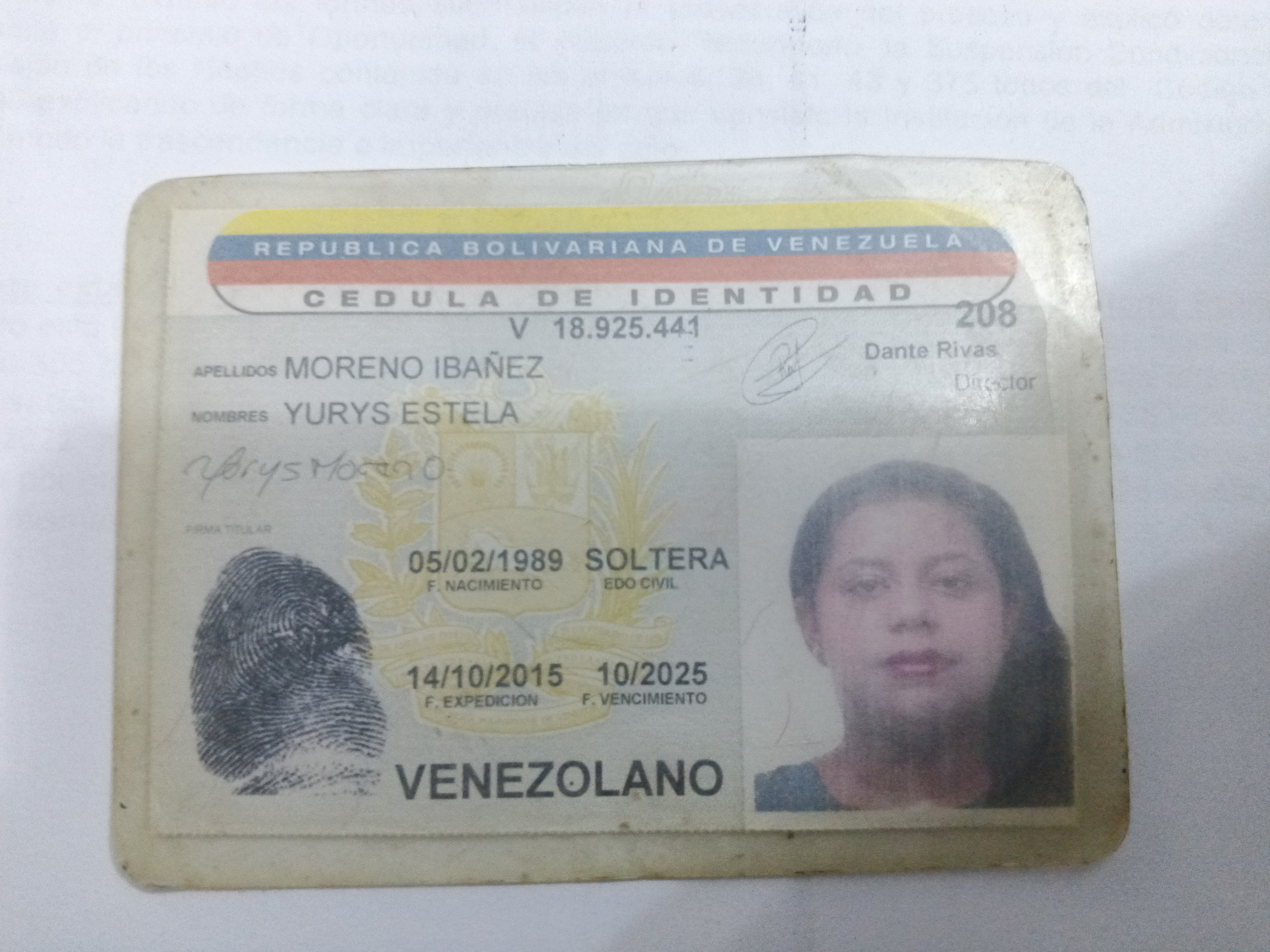 Anexe copia de la cédula