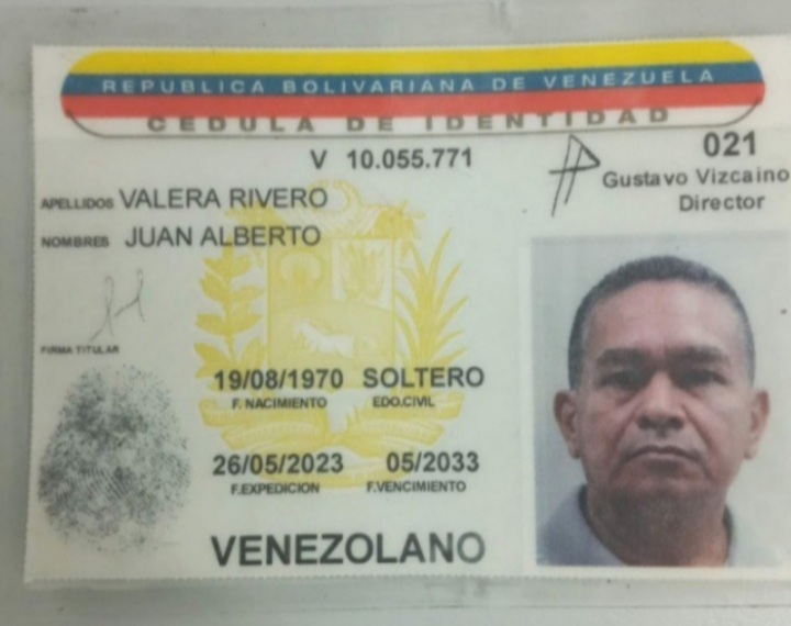 Anexe copia de la cédula