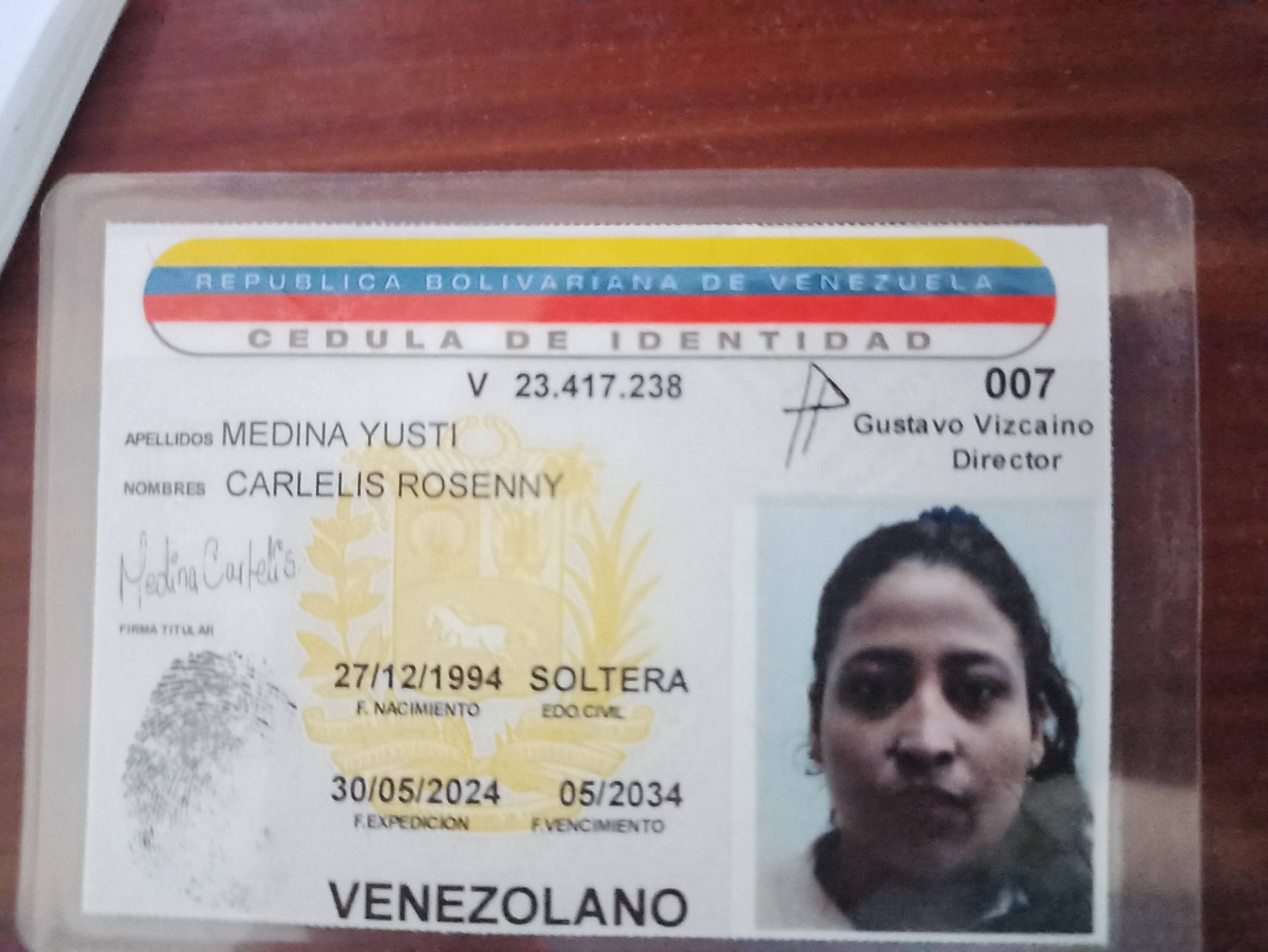 Anexe copia de la cédula