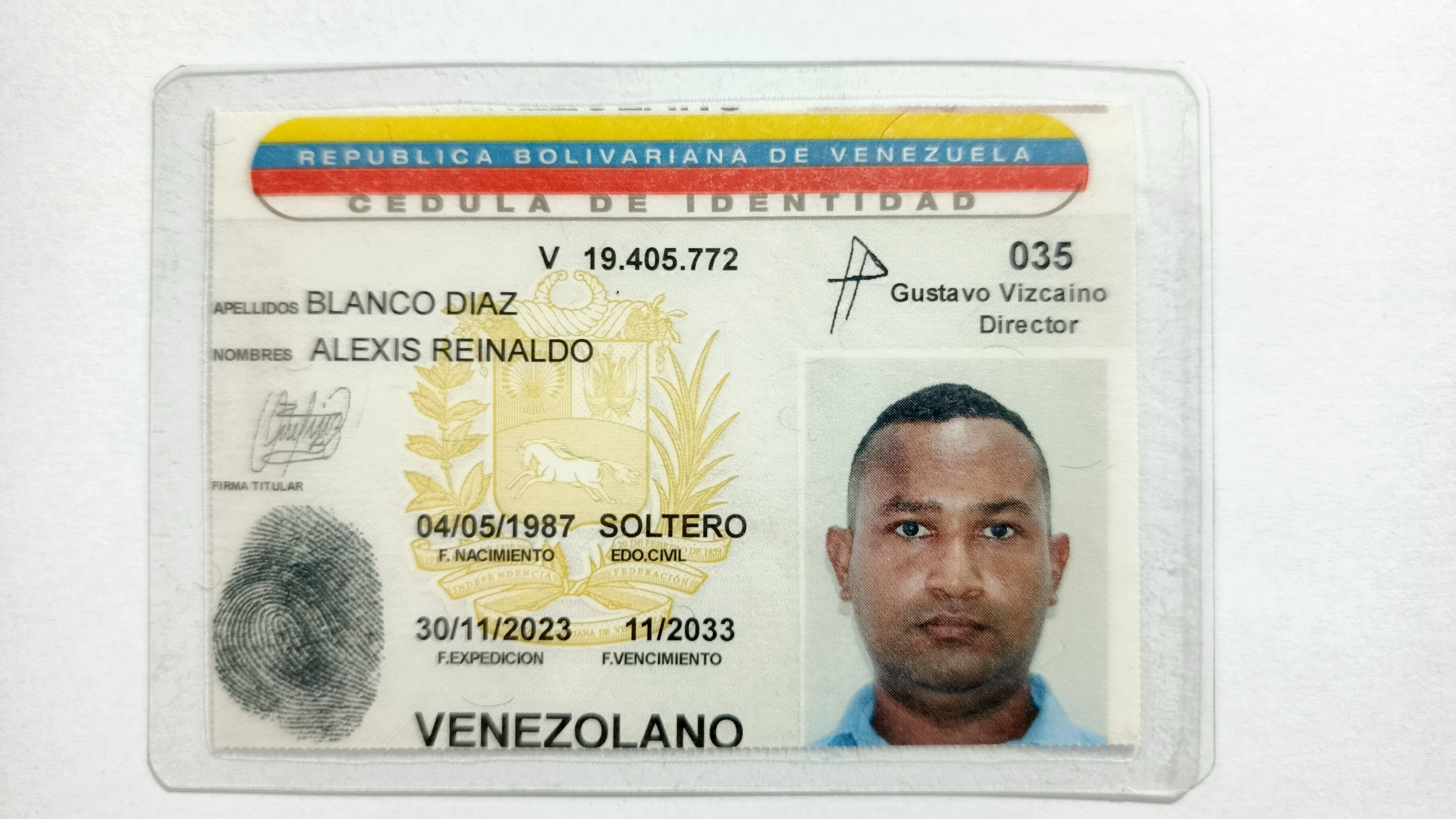 Anexe copia de la cédula