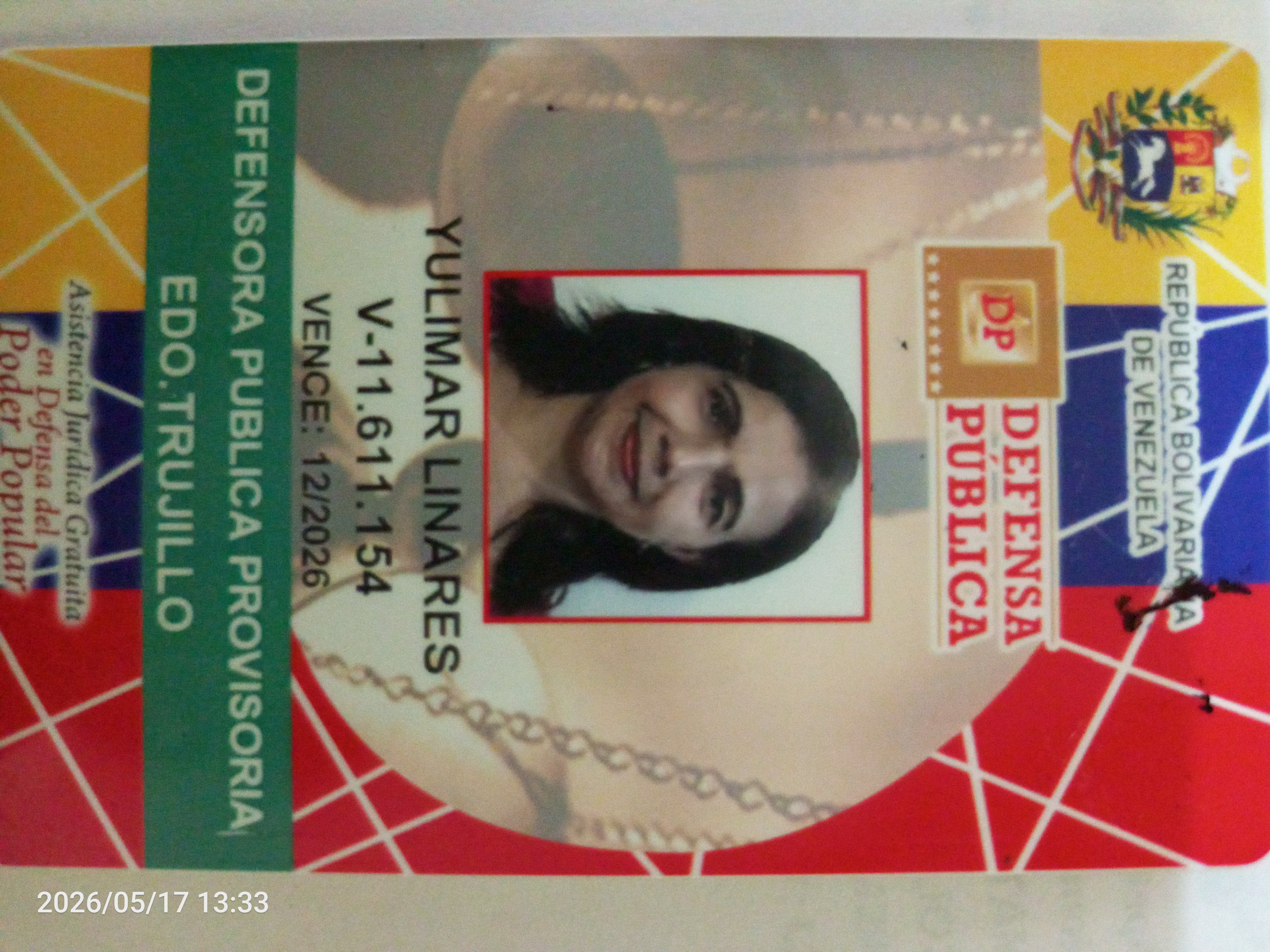 Anexe una foto carnet