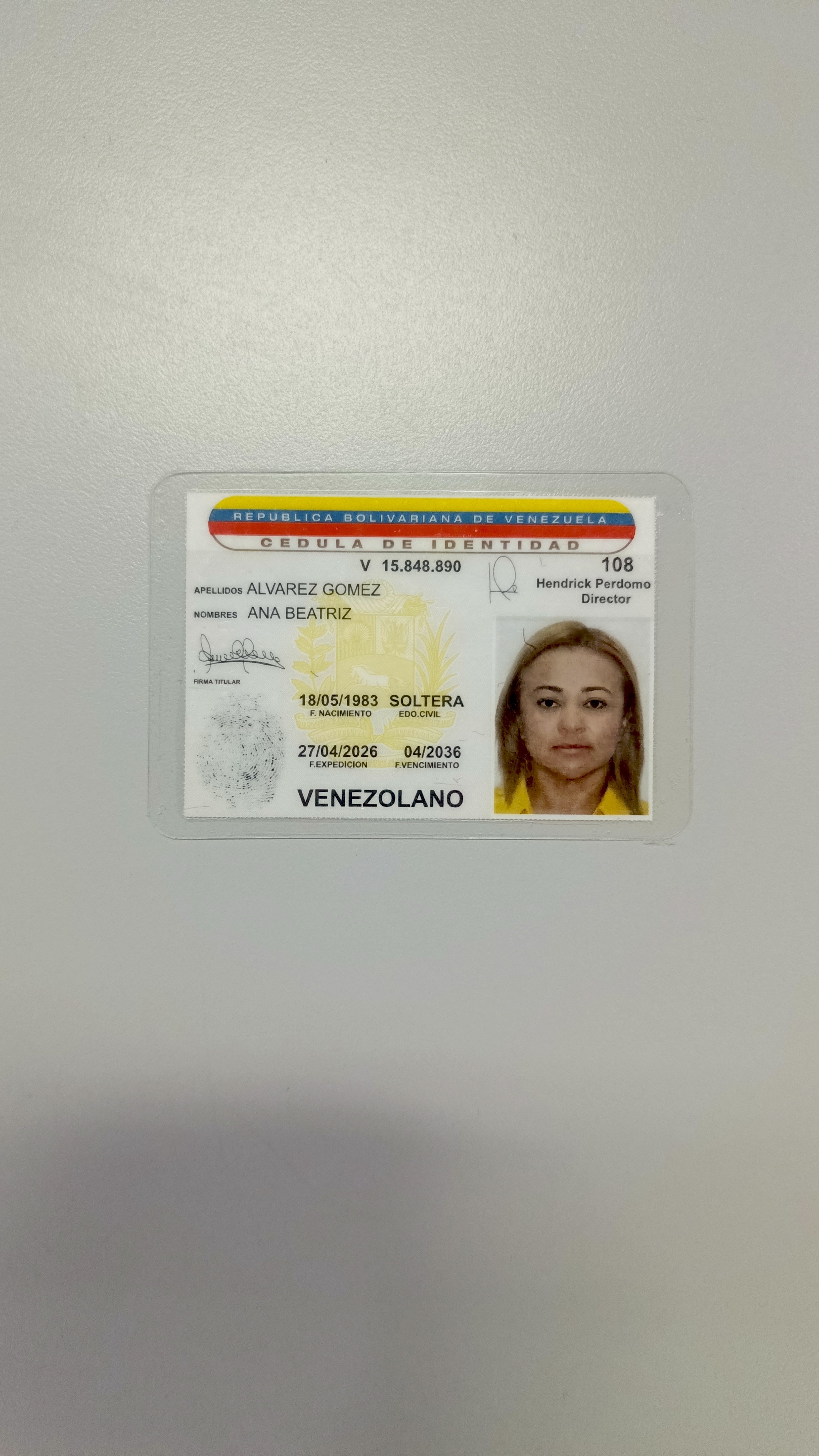 Anexe copia de la cédula