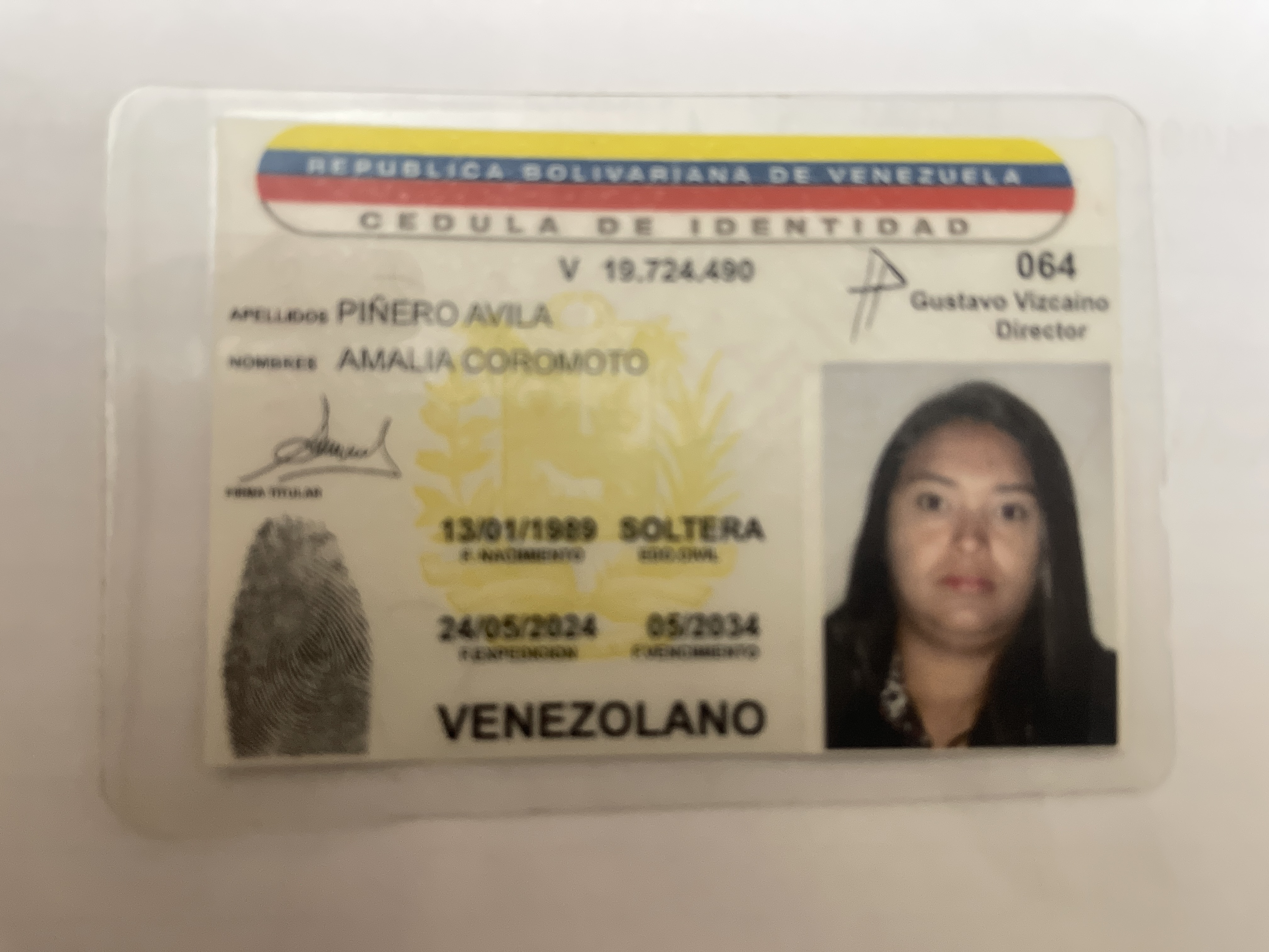 Anexe copia de la cédula
