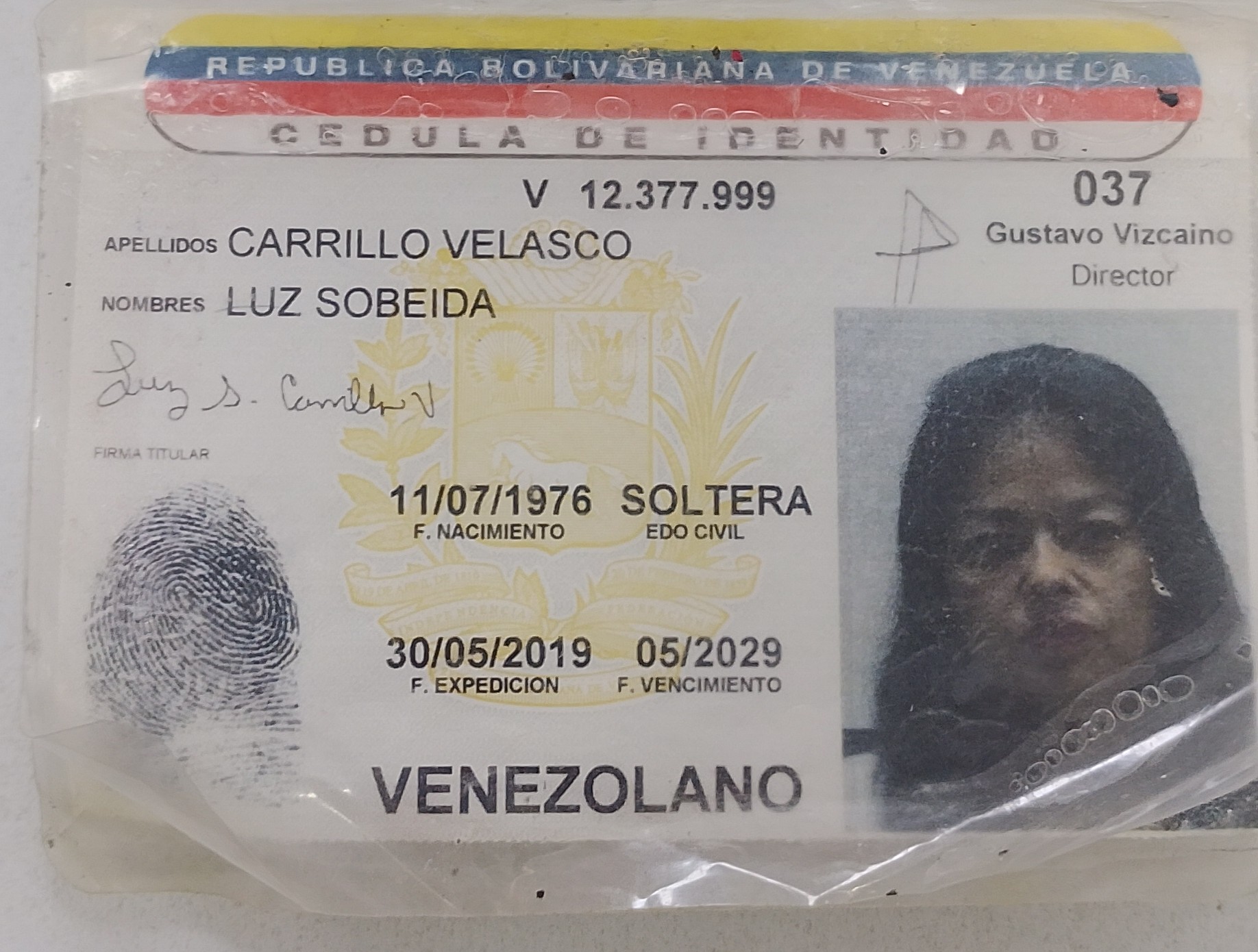 Anexe copia de la cédula