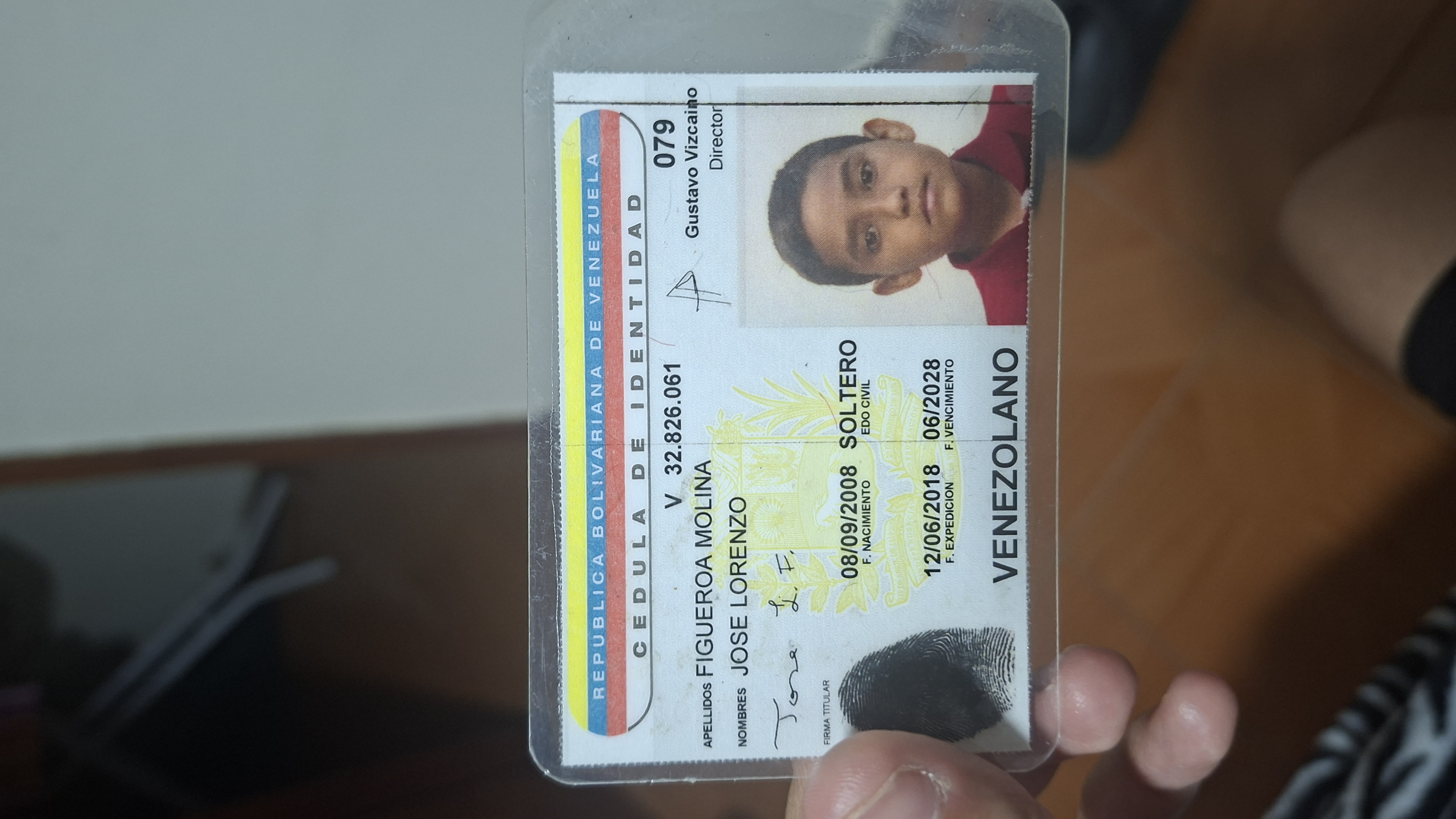 Anexe copia de la cédula