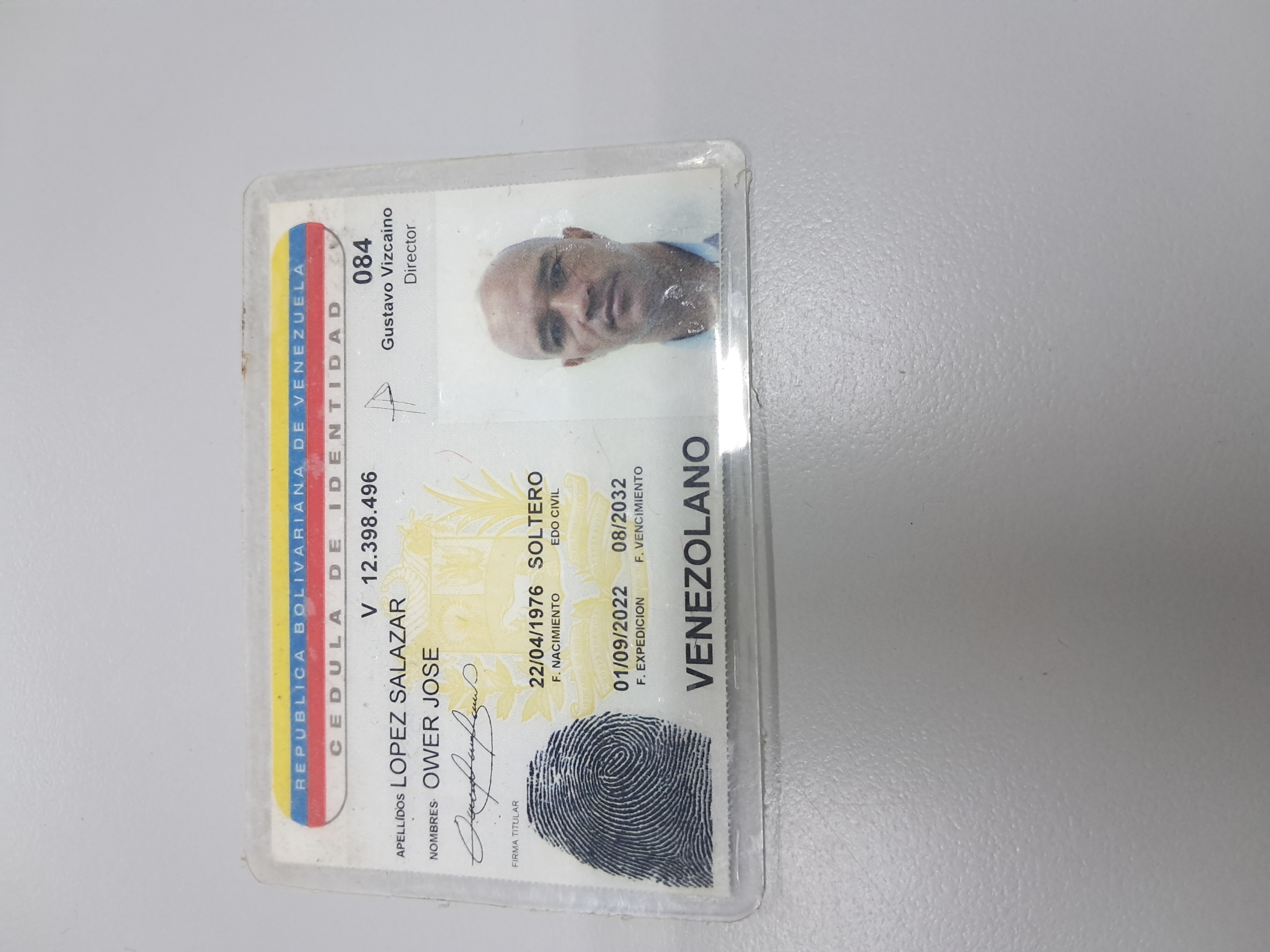 Anexe copia de la cédula