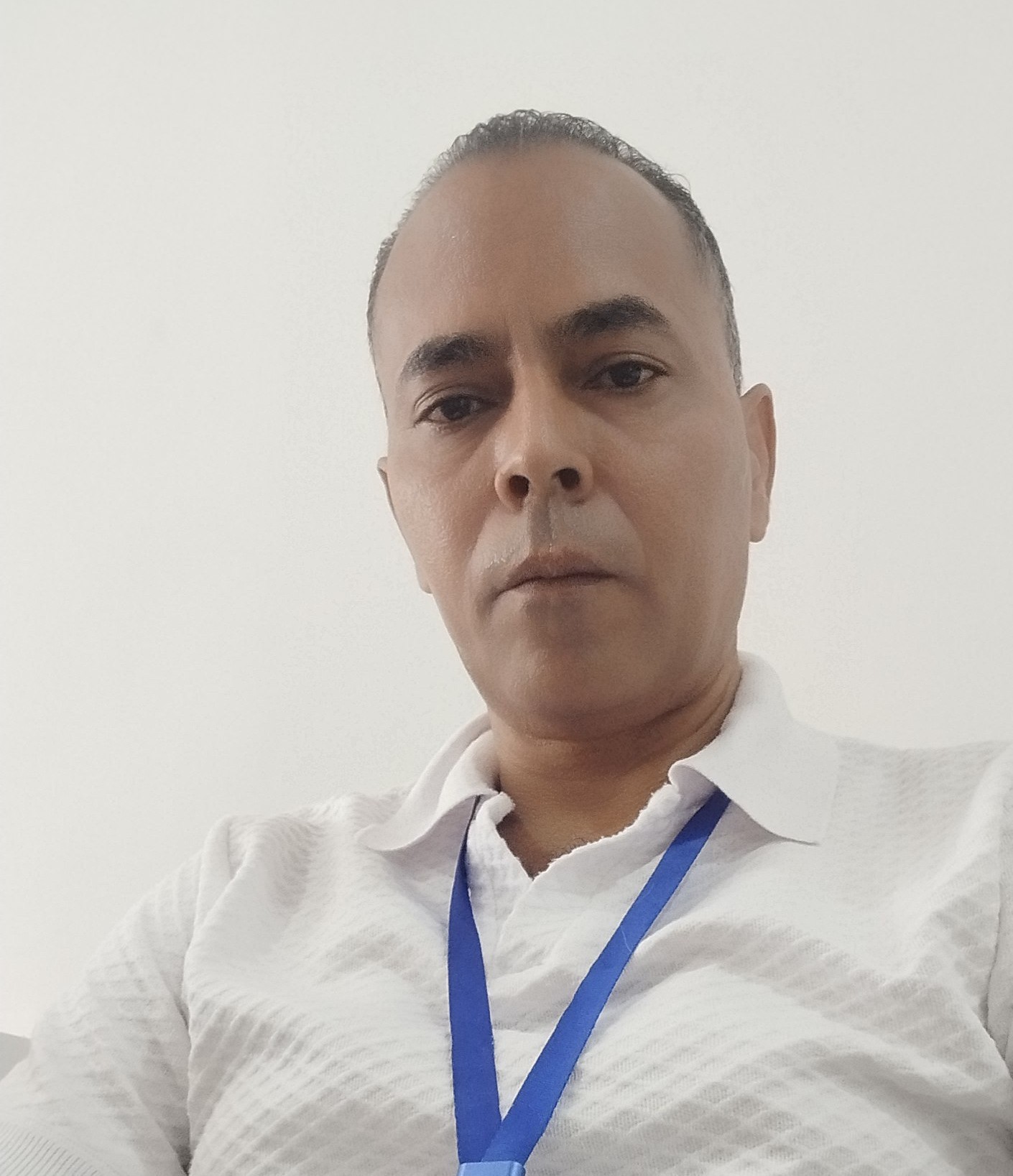 Anexe una foto carnet, copia de la cédula y soportes de sintesis curricular (el formato debe ser .pdf)