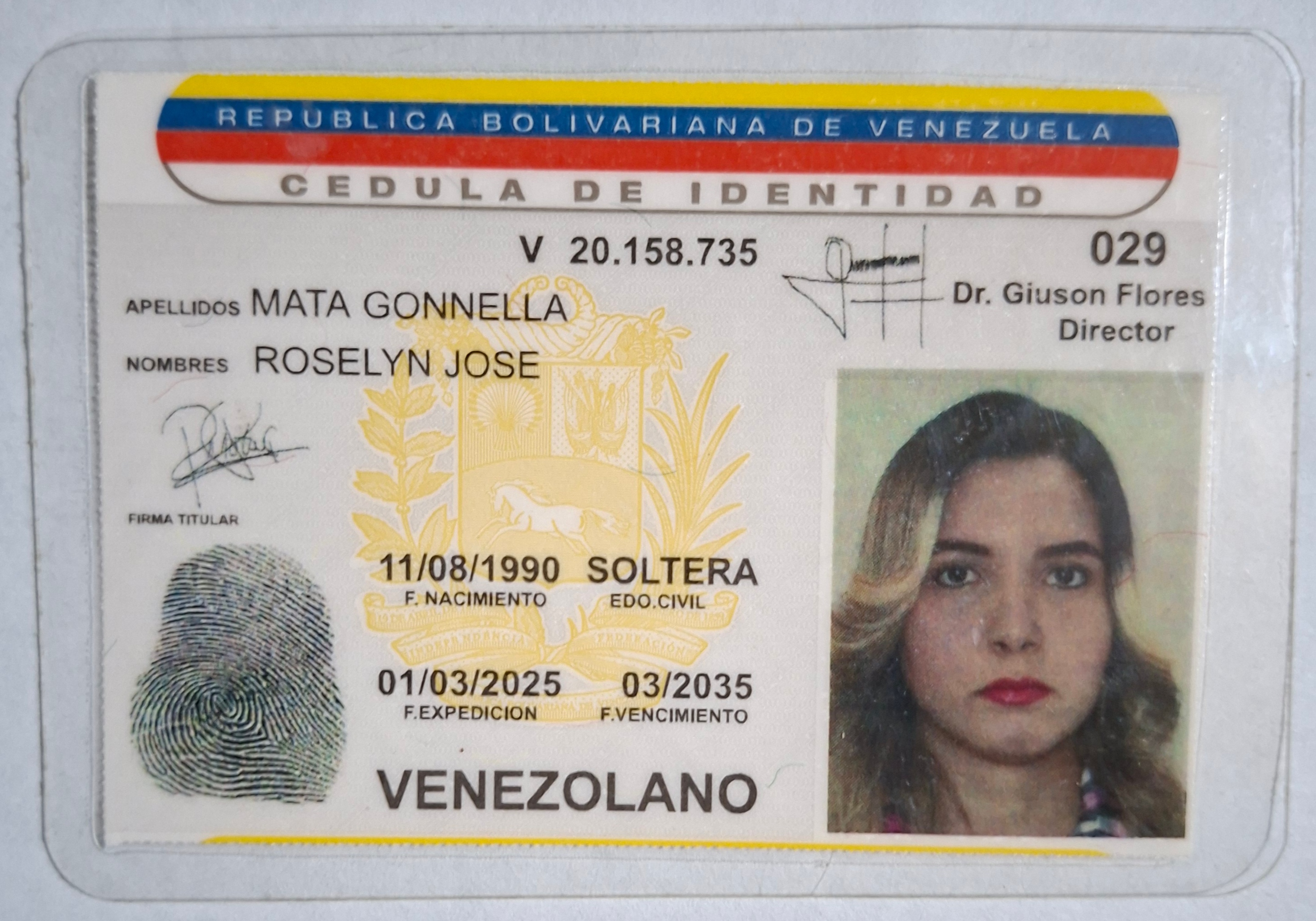 Anexe copia de la cédula