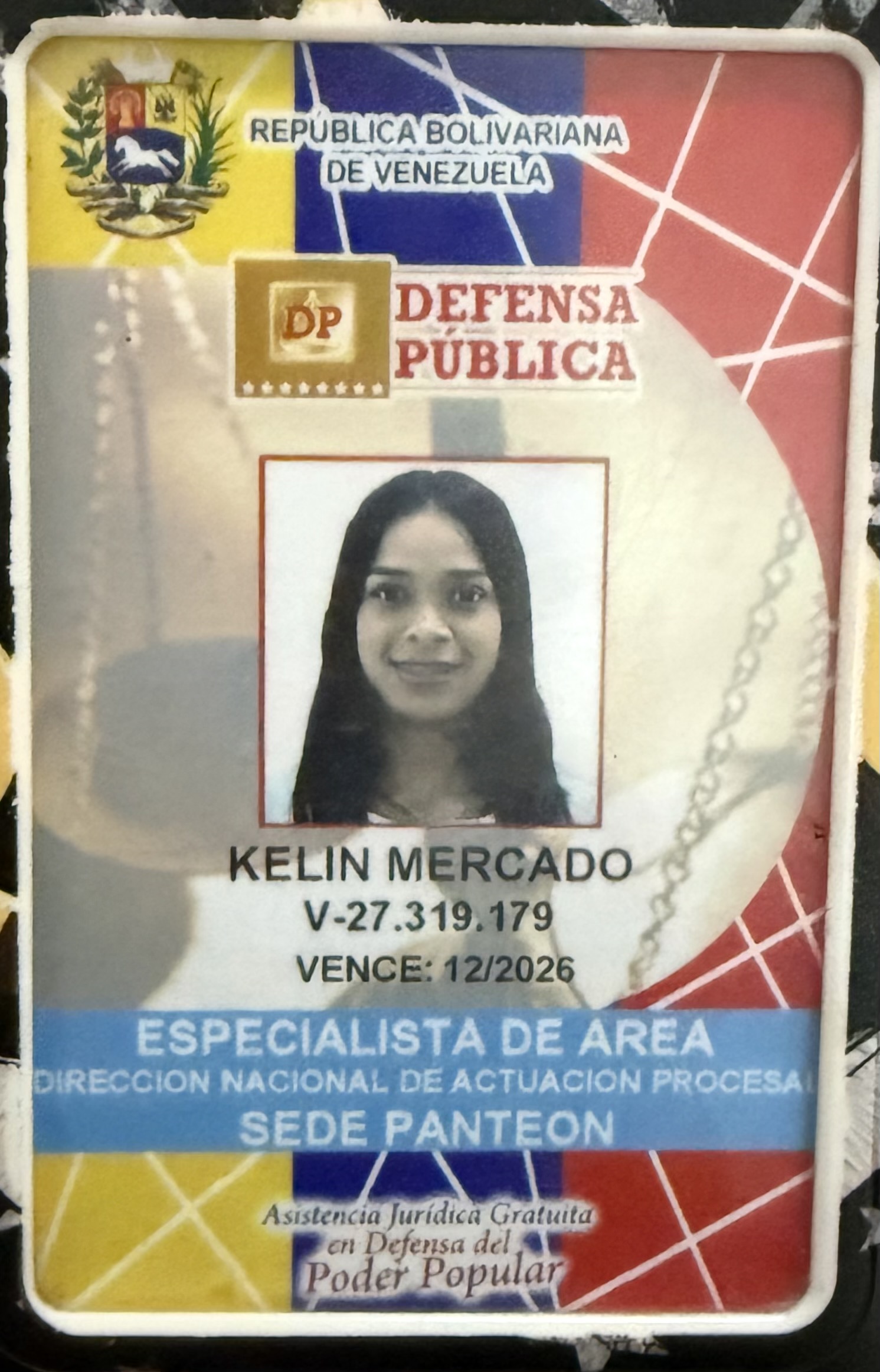 Anexe una foto carnet