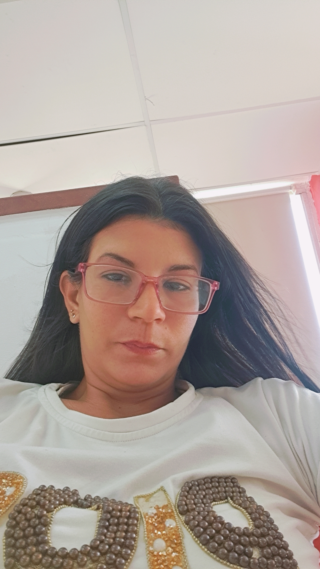 Anexe una foto carnet