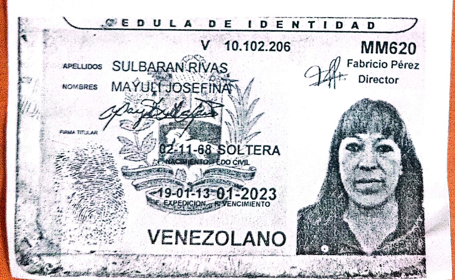 Anexe copia de la cédula