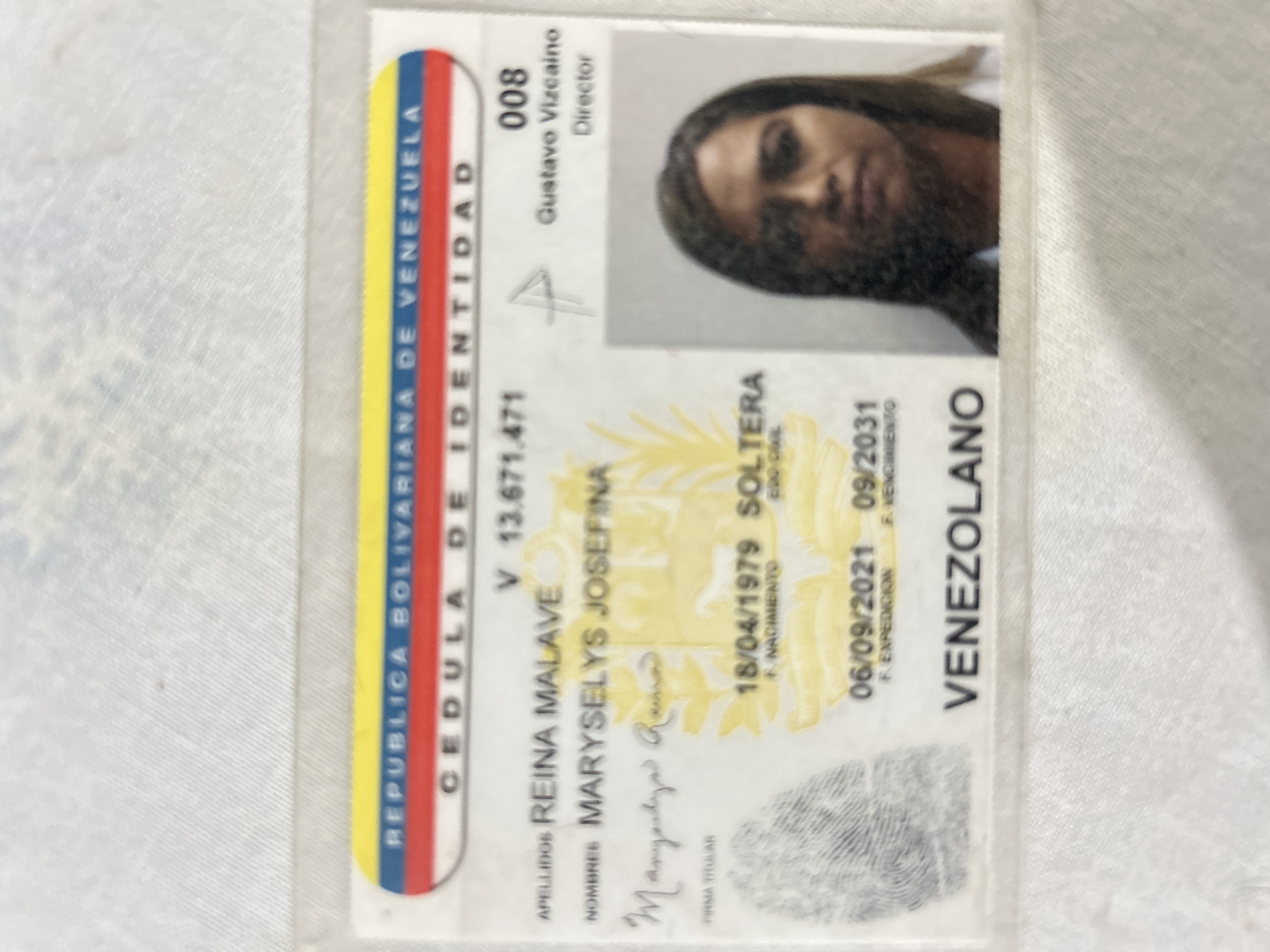 Anexe copia de la cédula